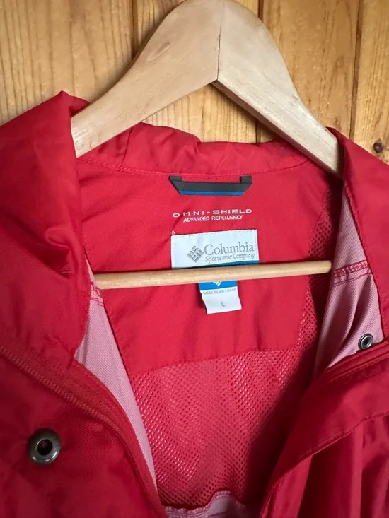 Columbia Women's Rain Jacket/Shell - Picture 8 of 9